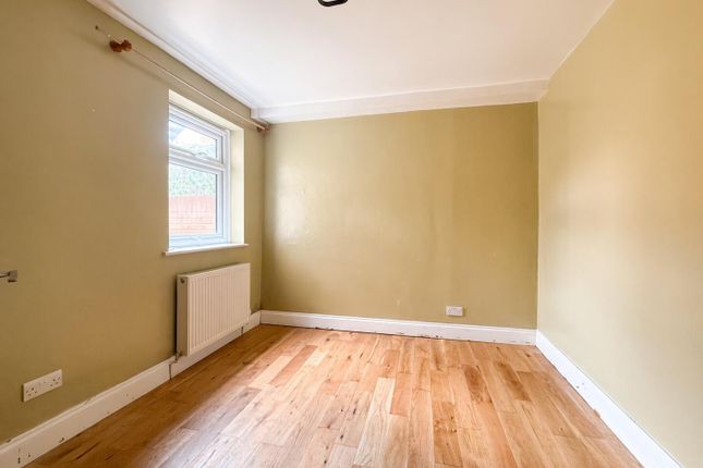 Flat 2, 57-59, Southchurch Avenue, Southend-On-Sea photo 5