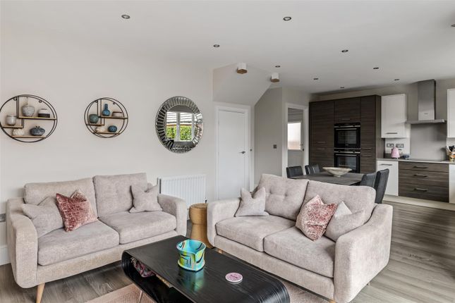 7, Norris Lane, Haywards Heath photo 3