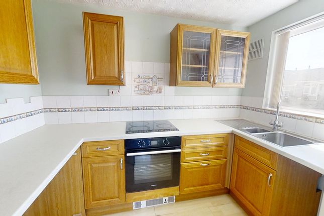 6 Montrose Close, Portland photo 4