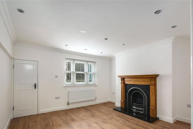 Thumbnail Terraced house to rent in Globe Road, Stepney Green