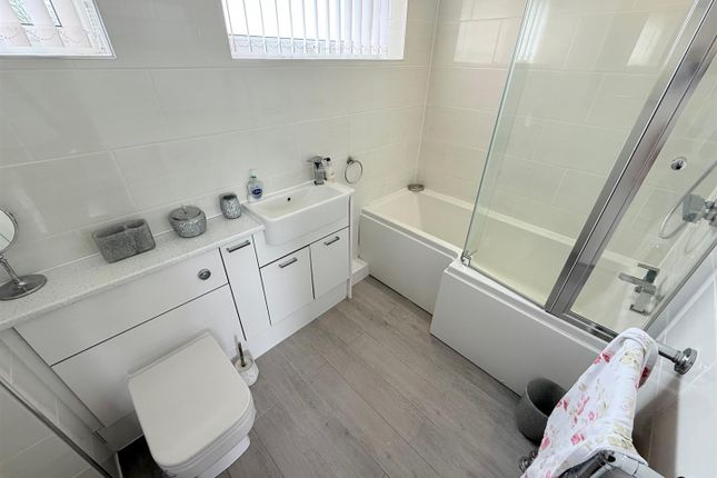 34, Mill Road, Great Yarmouth photo 4