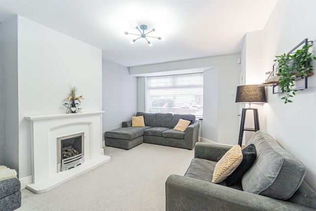 8, Windsor Drive, Warrington photo 4
