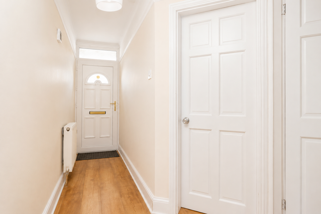 25, St. Catherines Avenue, Luton photo 5