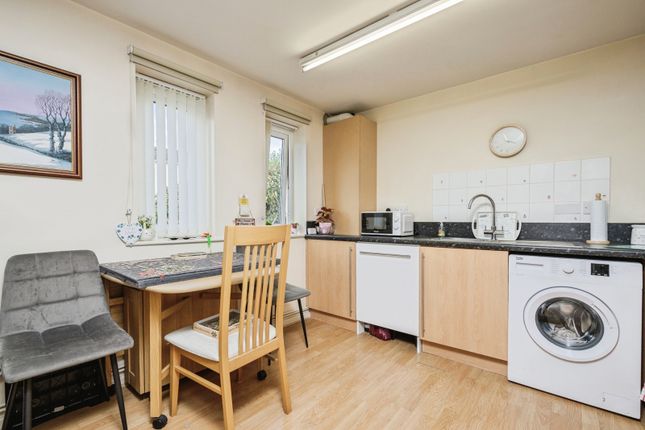 6, Beaufort Close, Plymouth photo 3