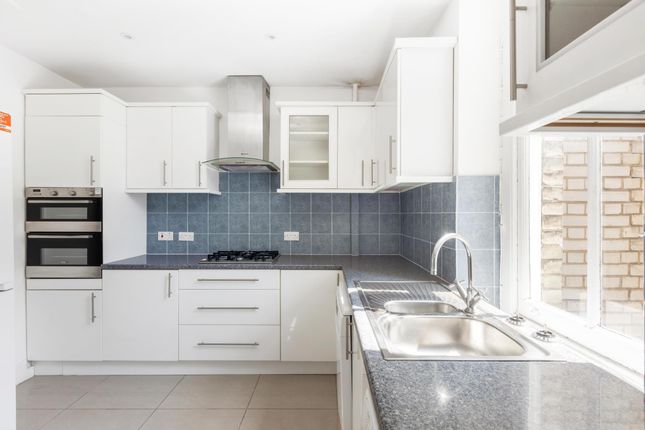 Flat 114, Montagu Mansions, London photo 4