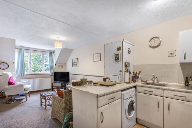 51, Halleys Ridge, Hertford photo 2