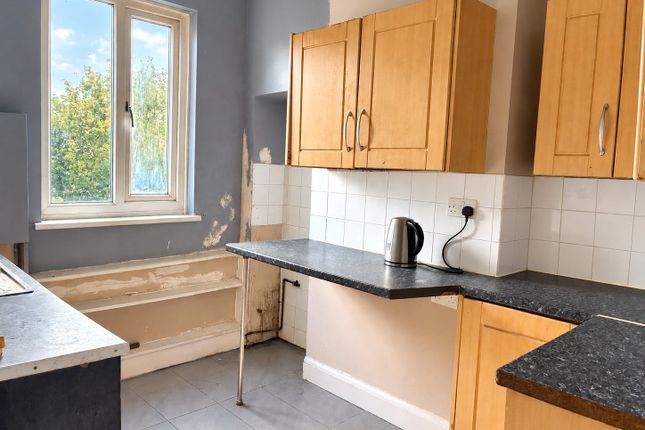 29A,, Hazelbank Road, London photo 4
