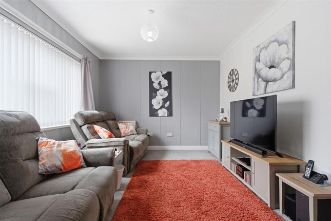 15, Kirkfield Road, WITHERNSEA photo 4