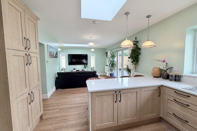 3 Emmanuel Gardens, Sketty, SWANSEA photo 4