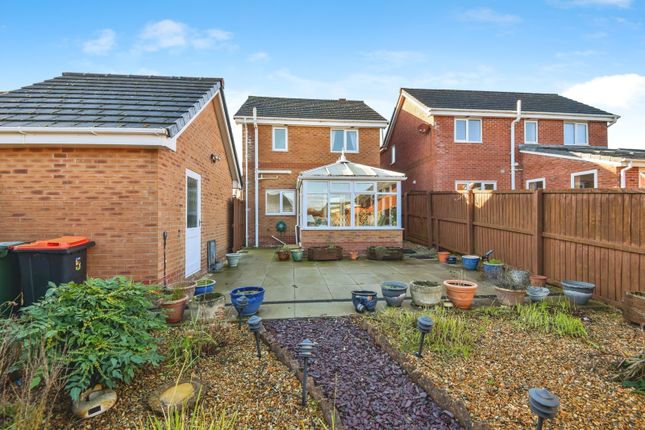 5, Goldfinch Close, Morecambe photo 4