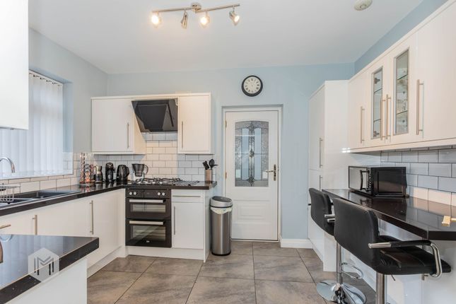 25 Oakwood Drive, Bolton photo 3