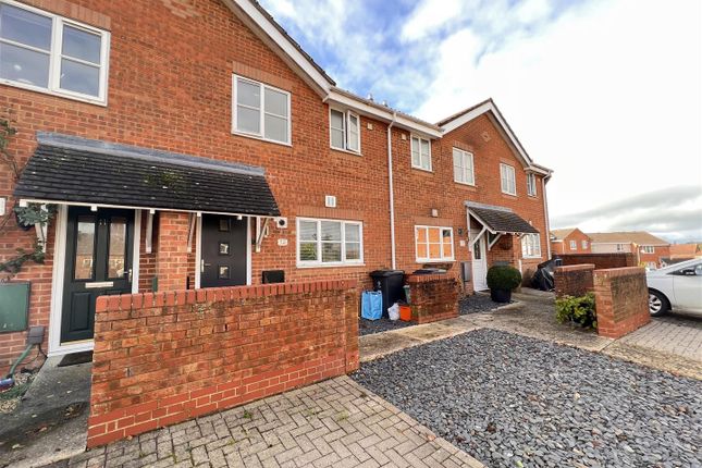 Terraced house to rent in Whitmore Close, The Prinnels, Swindon