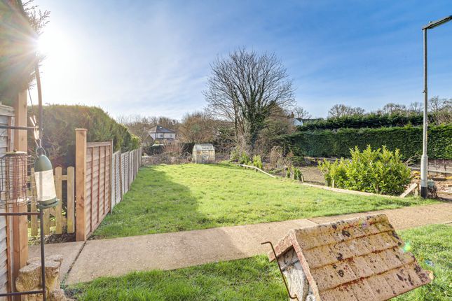 4, Southern Way, Dunstable photo 4