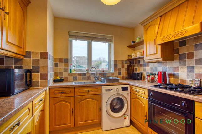 30 Durham Avenue, Chesterfield photo 4