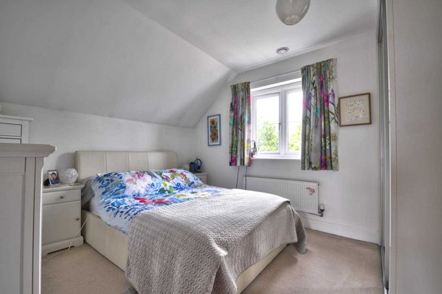 Flat for sale in Findlay Mews, Marlow