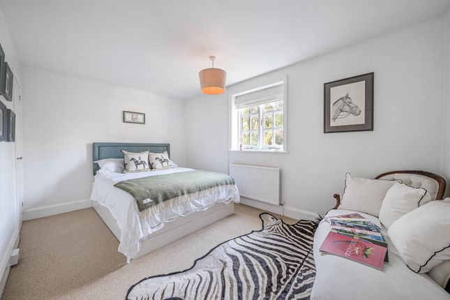 1 Ramster Cottages, Petworth Road, Chiddingfold photo 3