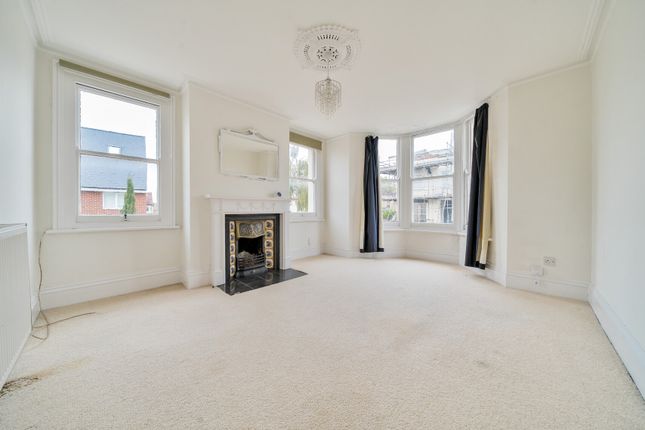 Flat 2, 9 Christchurch Villas,, Malvern Road, Gloucestershire photo 2