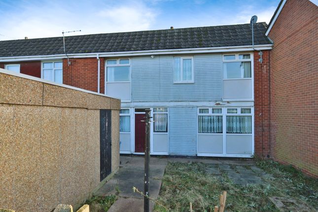Terraced house for sale in Cleeve Drive, Bransholme, Hull