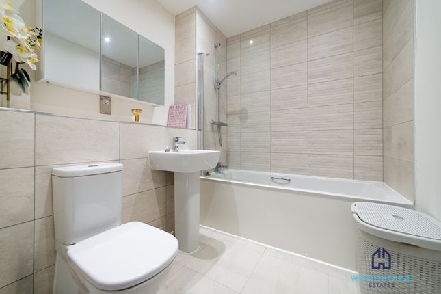 Curton Close, Edgware photo 2