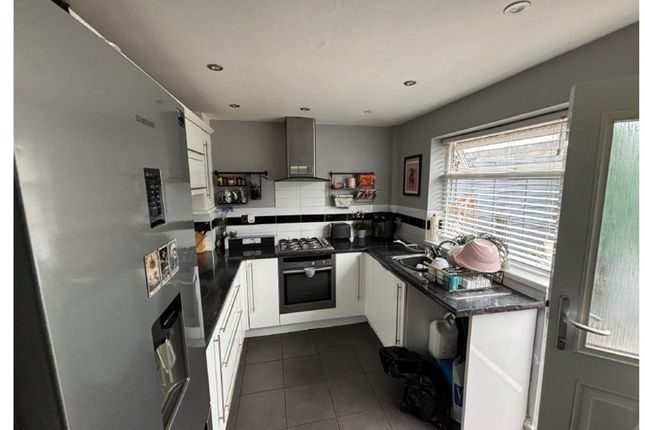 33 Clare Walk, Liverpool photo 3