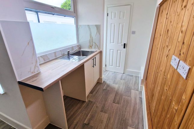 4 Park Street, Heanor photo 5