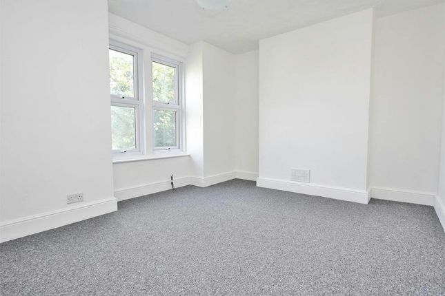 46 Garland Road, Poole photo 4