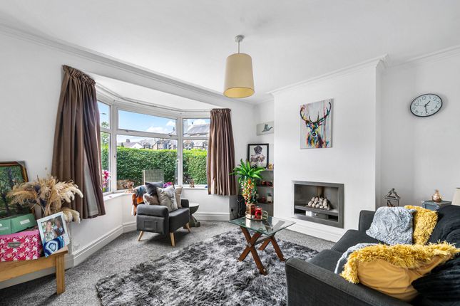 3 Hookstone Avenue, Harrogate photo 2