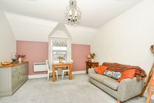 Flat 4,, 6 Victoria Road, Cirencester photo 3