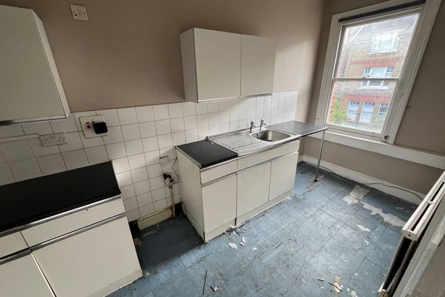 11, Gascony Avenue, London photo 5