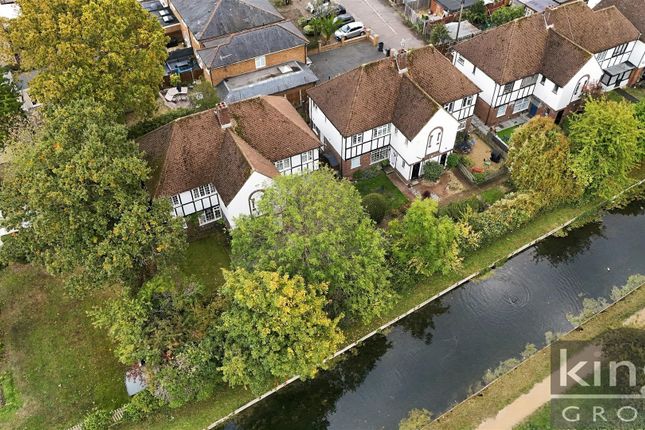 Barrowell Green, London photo 2