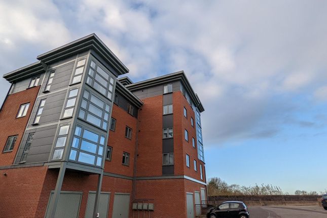 Flat to rent in The Wharf, Gainsborough