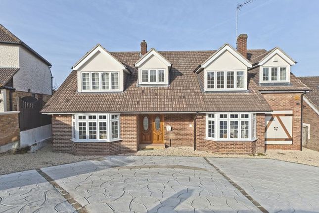 Detached house to rent in Warwick Avenue, Cuffley, Potters Bar