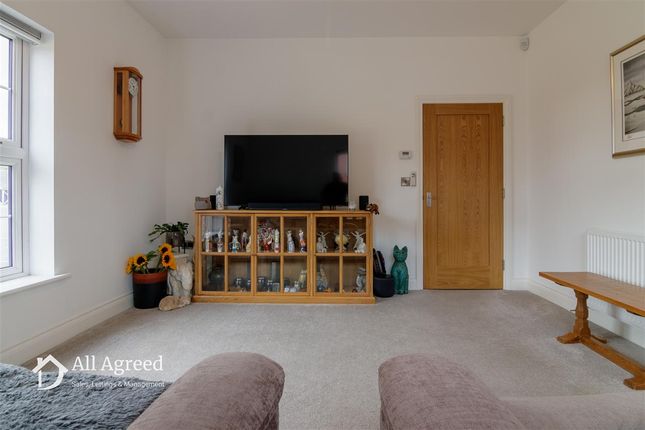 24, Deer Park Lane, Ripley photo 4