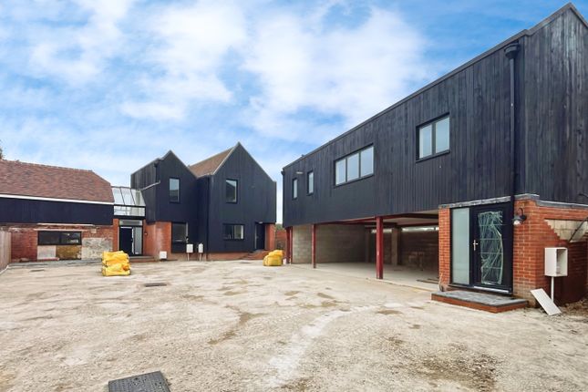 4, Dukes Mews, Hythe photo 3