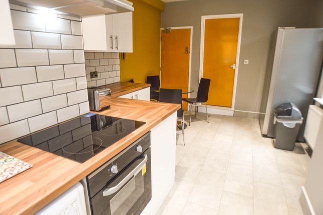 Rm 5, 102, Stone Hill Road, Derbys photo 2