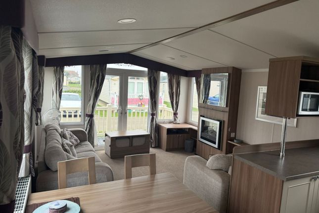 22, Cowden Holiday Park, Main Road, Hull photo 2