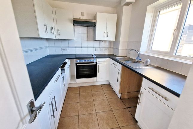 Flat 18, Pevensey Court, Maidstone photo 3