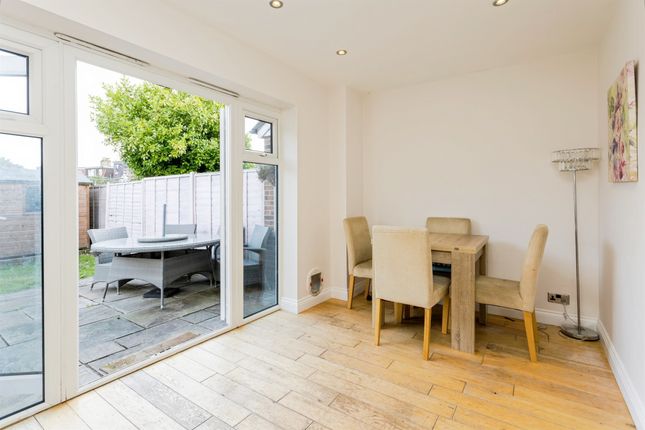 19, Nelson Road, Horsham photo 3