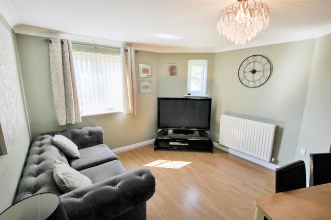 Property for sale in Swallow Close, Upperarmley, Leeds