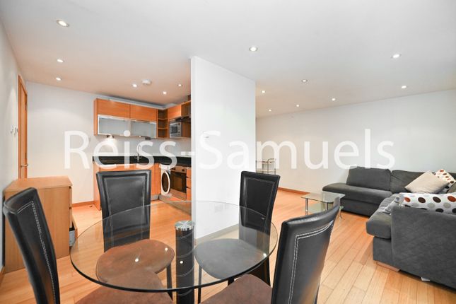 Helion court, Isle of dogs, Canary Wharf, Docklands, London photo 5