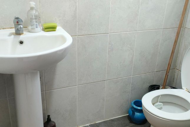 21, Grosvenor Road, London photo 4