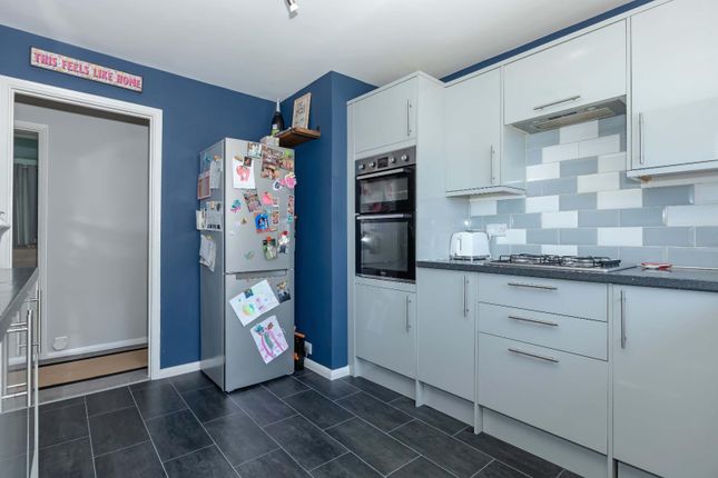 Flat 18, Parker Court, Foredown Road, Brighton photo 4
