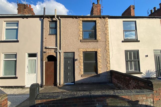 Thumbnail Terraced house to rent in Chatsworth Road, Chesterfield
