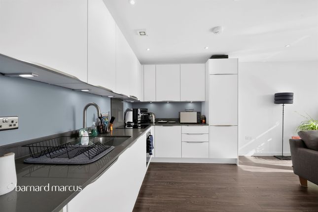 Flat 34, 1, High Street, Feltham photo 4