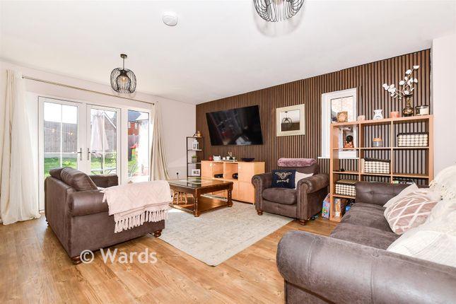 24, Weavering Court, Maidstone photo 2