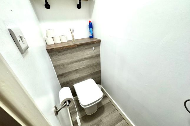 38, Ambleside Way, Nuneaton photo 5