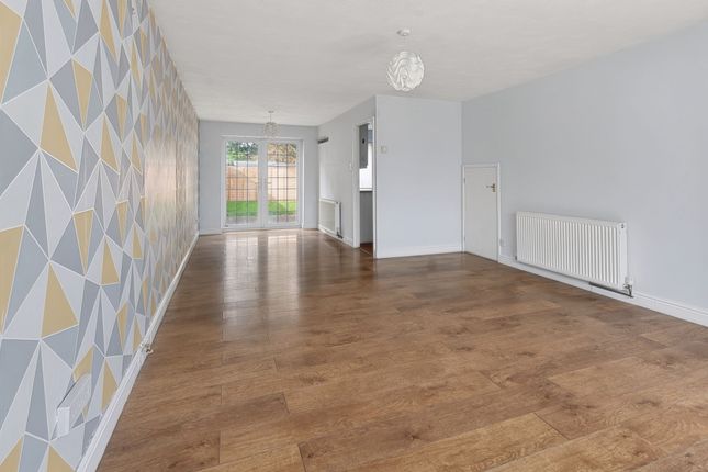 183 Timberleys, Littlehampton photo 3