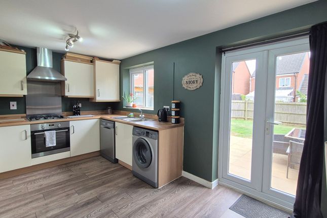 29 Howden Close, Coalville photo 3