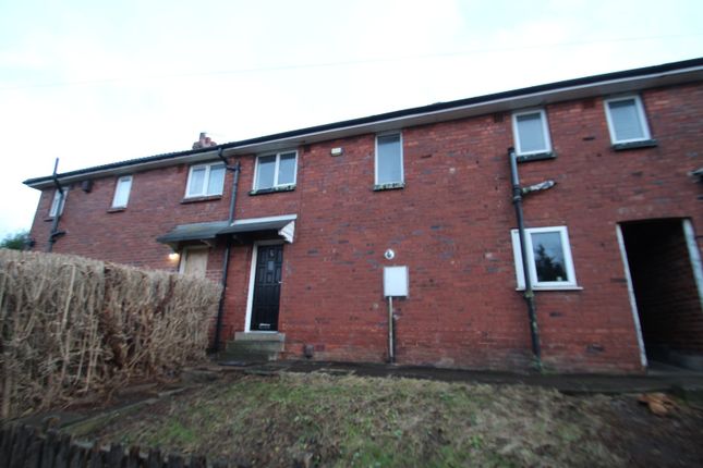 35, Miles Hill Crescent, West Yorkshire photo 3
