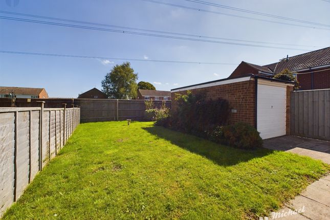 Semi-detached bungalow for sale in Upper Abbotts Hill, Aylesbury